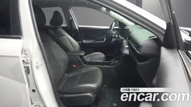 Hyundai Kona Hybrid 2023 — ფოტო 13/30