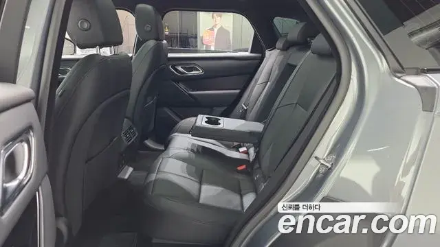 Land Rover Range Rover Velar 2025 — Şəkil 10/20