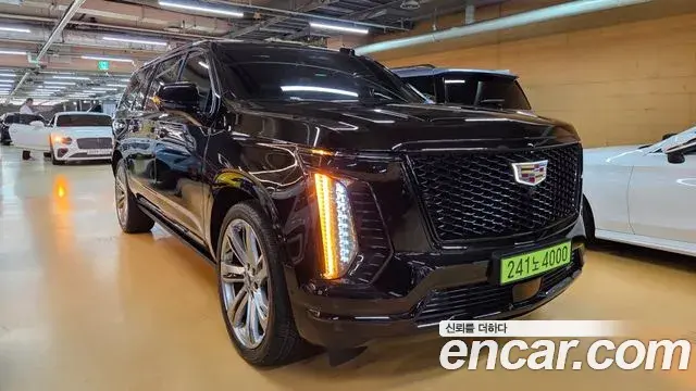 Cadillac Escalade 2025 — Photo 17/20