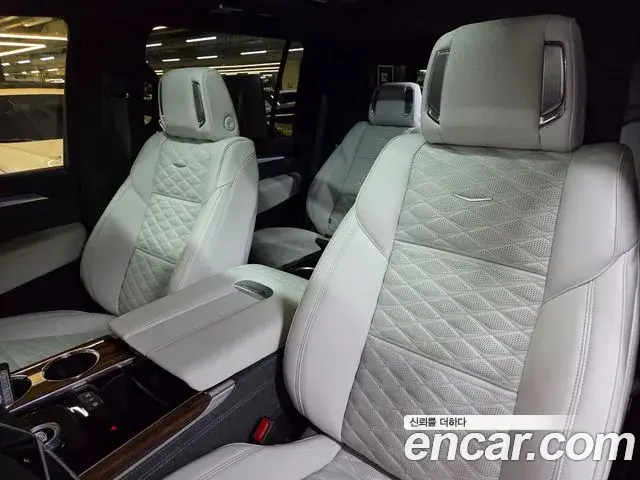 Cadillac Escalade 2025 — Photo 11/20