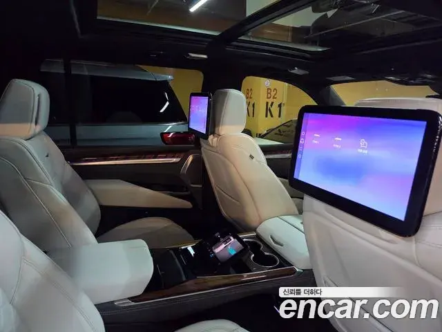 Cadillac Escalade 2025 — Photo 8/20
