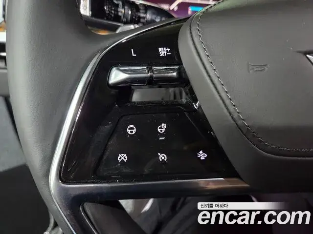 Cadillac Escalade 2025 — Photo 15/20