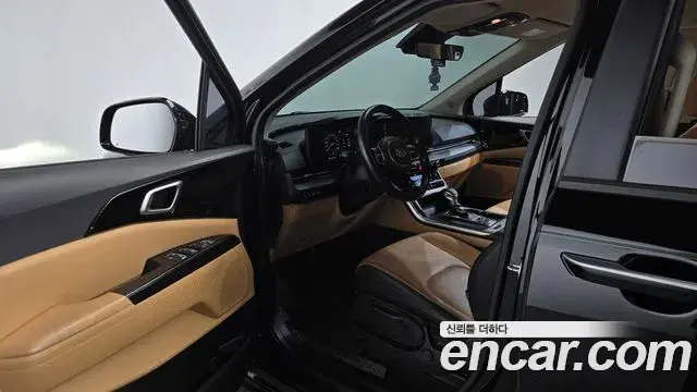 Kia Carnival 2021 — Şəkil 25/34