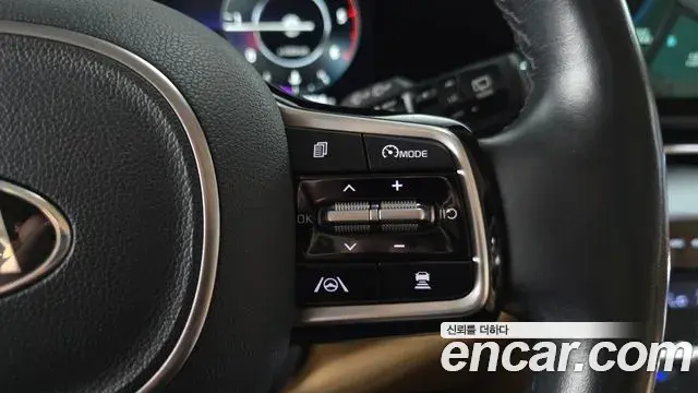 Kia Carnival 2021 — Şəkil 20/34