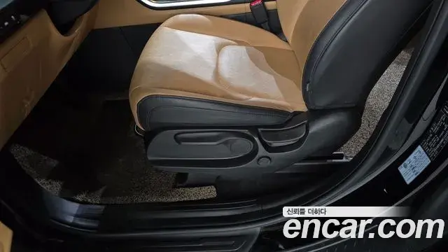 Kia Carnival 2021 — Şəkil 11/34
