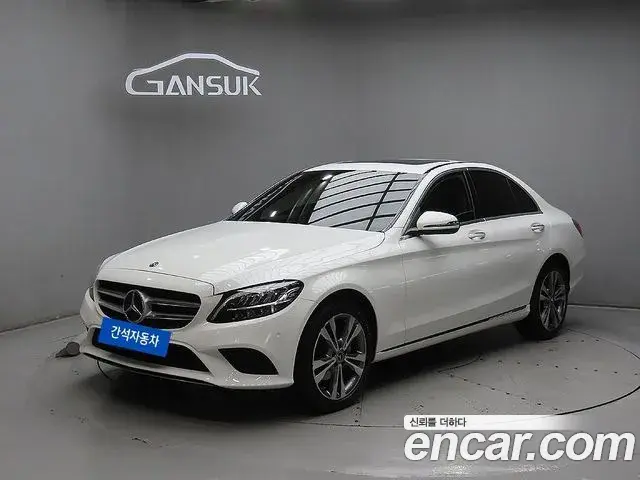 Mercedes-Benz C-Class 2020 — Photo 14/20