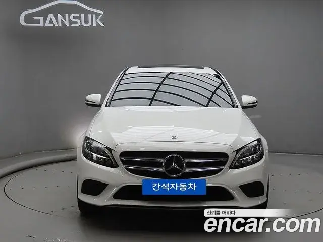 Mercedes-Benz C-Class 2020 — Photo 2/20