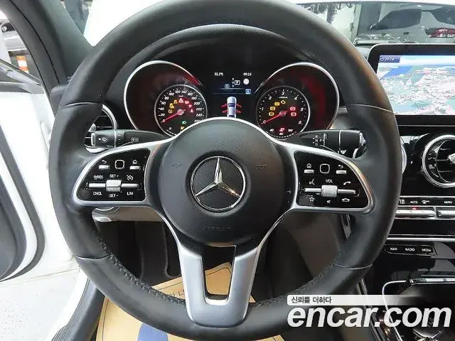 Mercedes-Benz C-Class 2020 — Photo 13/20