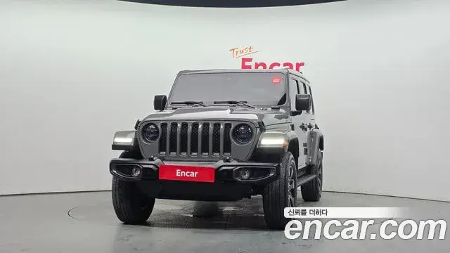 Jeep Wrangler 2023 — Şəkil 28/33