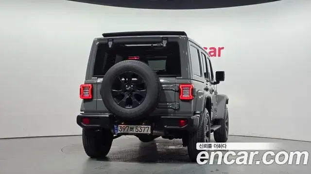 Jeep Wrangler 2023 — Şəkil 9/33