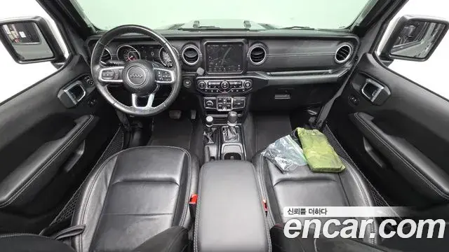 Jeep Wrangler 2023 — Şəkil 16/33
