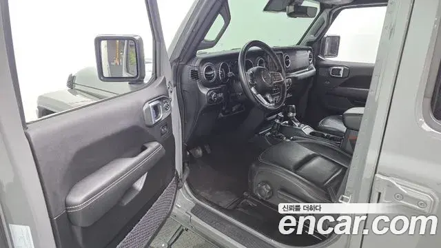 Jeep Wrangler 2023 — Şəkil 2/33
