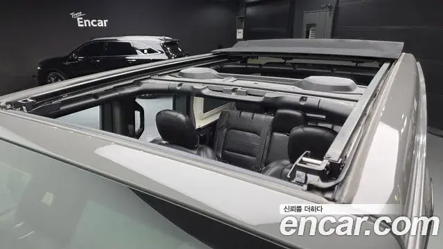 Jeep Wrangler 2023 — Şəkil 21/33