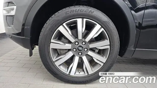 Land Rover Discovery Sport 2019 — Photo 24/36