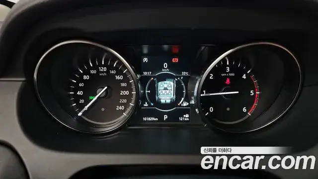 Land Rover Discovery Sport 2019 — Photo 31/36