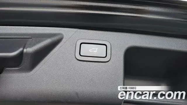 Land Rover Discovery Sport 2019 — Photo 7/36