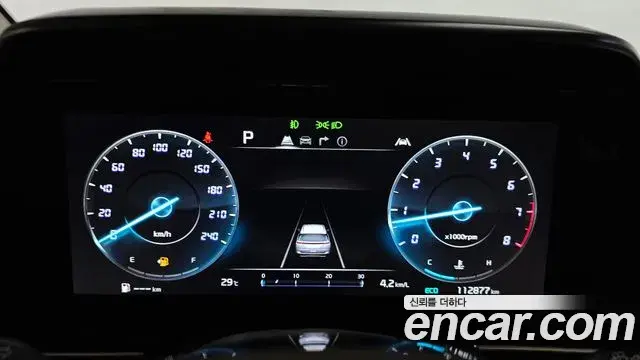Kia Carnival 2023 — ფოტო 8/37