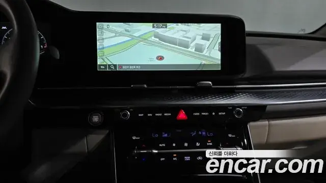 Kia Carnival 2023 — ფოტო 29/37