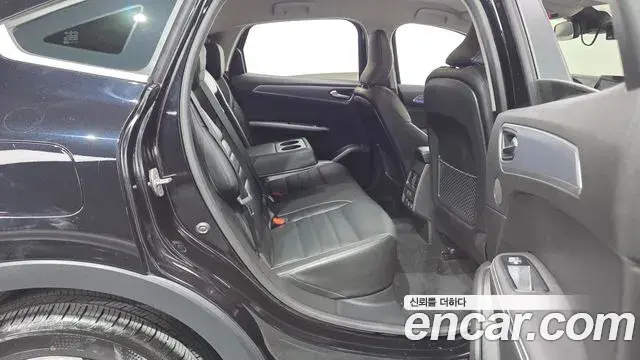 Renault Samsung XM3 2022 — ფოტო 4/32