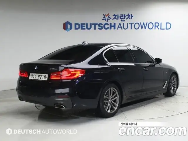 BMW 5 Series 2018 — Şəkil 9/20