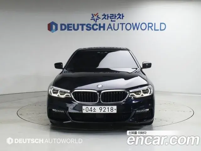 BMW 5 Series 2018 — Şəkil 13/20