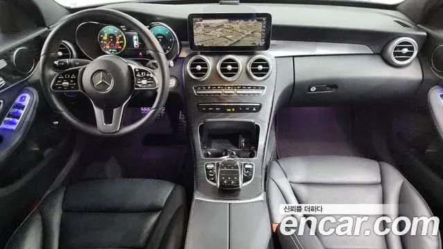 Mercedes-Benz C-Class 2019 — Şəkil 19/32
