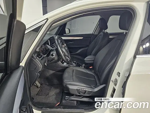 BMW 2 Series Active Tourer 2019 — Şəkil 13/20