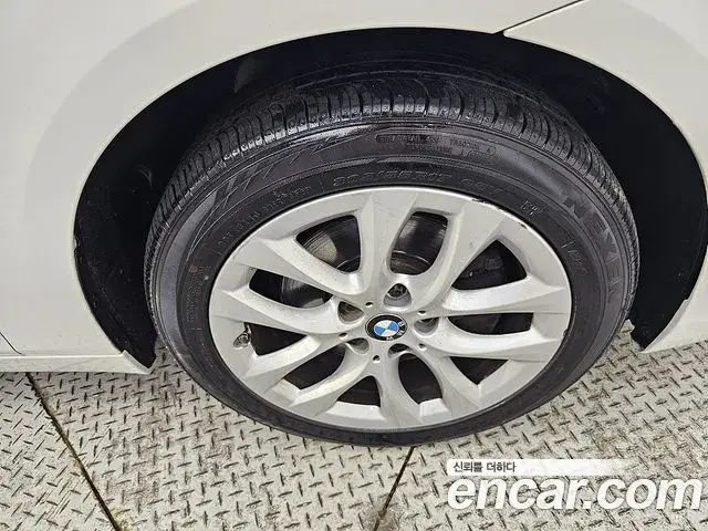 BMW 2 Series Active Tourer 2019 — Şəkil 18/20