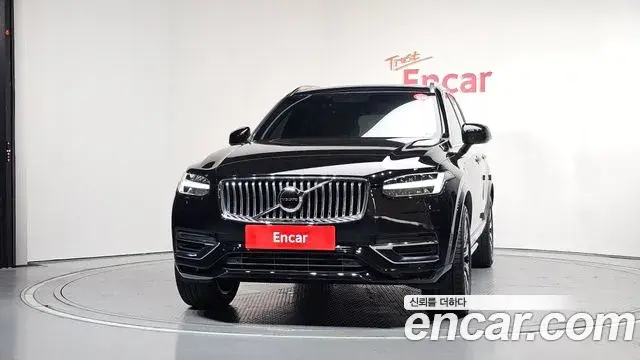 Volvo XC90 2021 — Photo 6/37