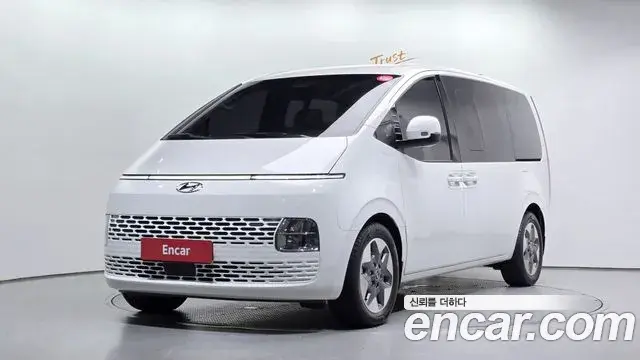Hyundai Staria 2022 — Фото 1/20
