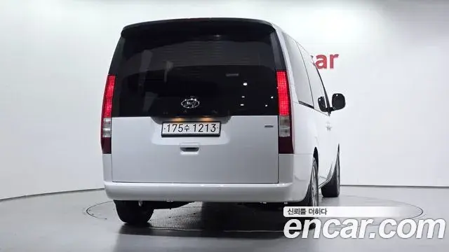 Hyundai Staria 2022 — Фото 4/20
