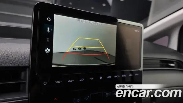 Hyundai Staria 2022 — Фото 17/20