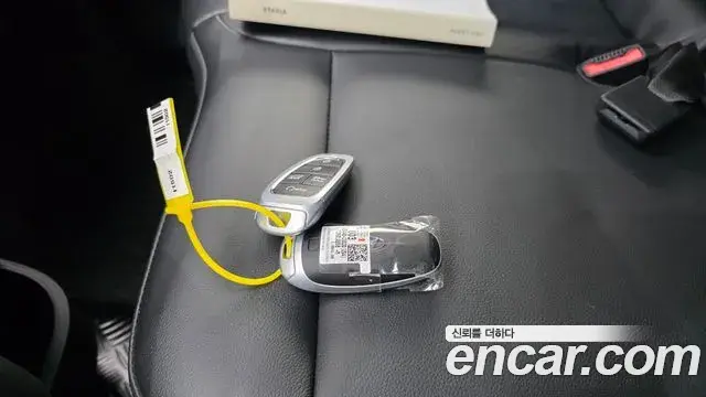 Hyundai Staria 2022 — Фото 19/20