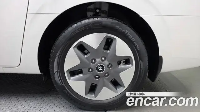 Hyundai Staria 2022 — Şəkil 20/31