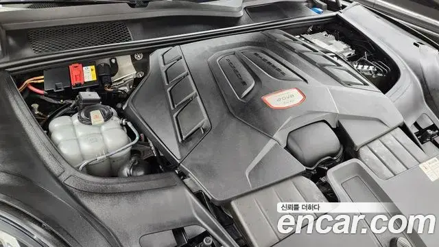 Porsche Cayenne 2020 — ფოტო 35/35