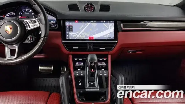 Porsche Cayenne 2020 — ფოტო 5/35