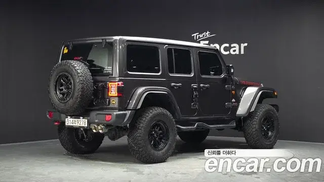 Jeep Wrangler 2019 — Photo 25/30