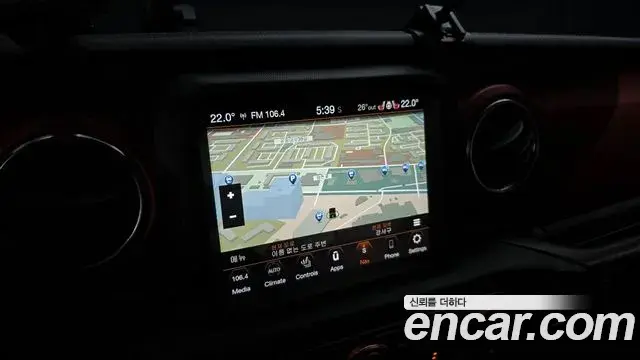 Jeep Wrangler 2019 — Photo 27/30
