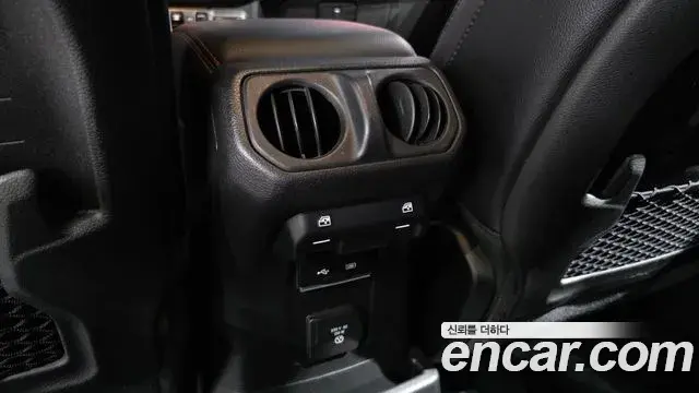 Jeep Wrangler 2019 — Photo 24/30