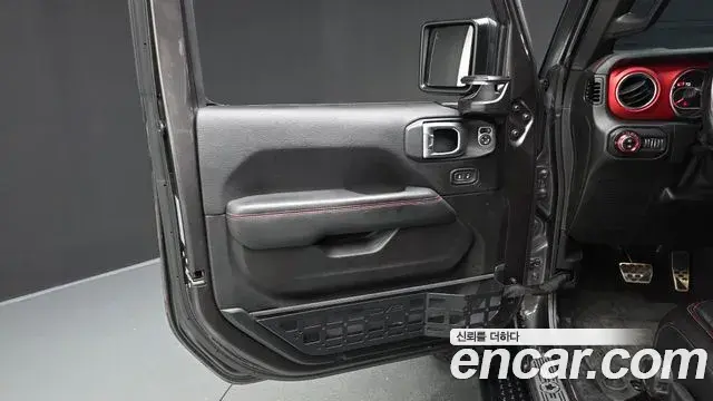 Jeep Wrangler 2019 — Photo 19/30