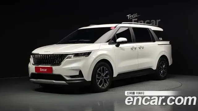 Kia Carnival 2023 — Фото 1/20