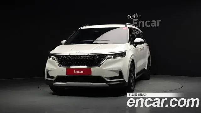 Kia Carnival 2023 — Фото 3/20