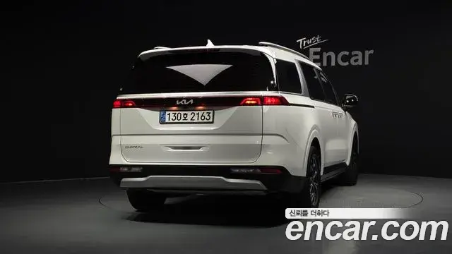Kia Carnival 2023 — Фото 4/20