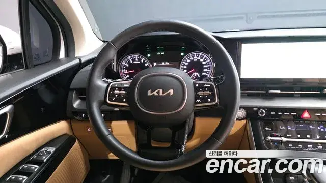 Kia Carnival 2023 — Фото 13/20