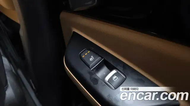 Kia Carnival 2023 — Фото 18/20