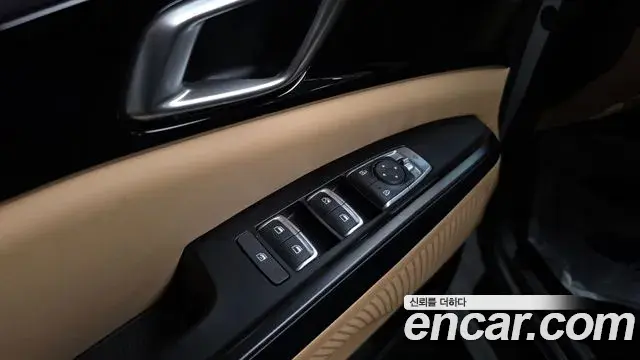 Kia Carnival 2023 — ფოტო 5/39