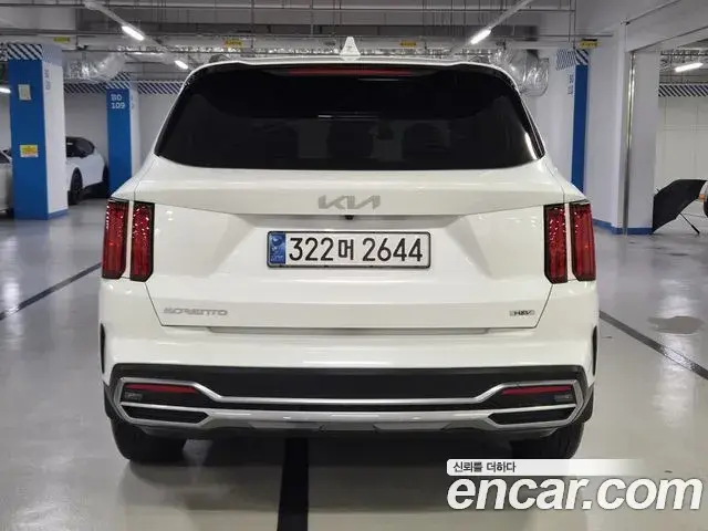 Kia Sorento 2023 — Фото 3/20