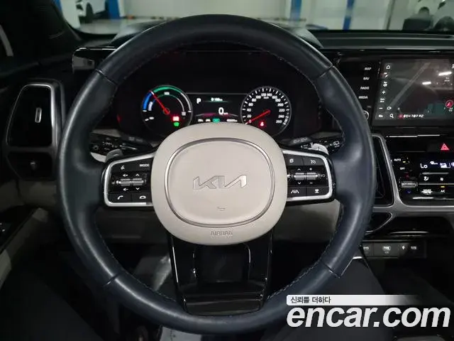 Kia Sorento 2023 — Фото 4/20