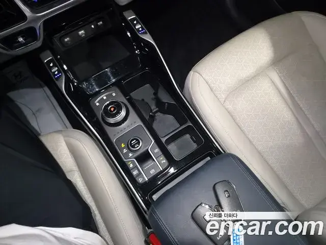 Kia Sorento 2023 — Фото 11/20
