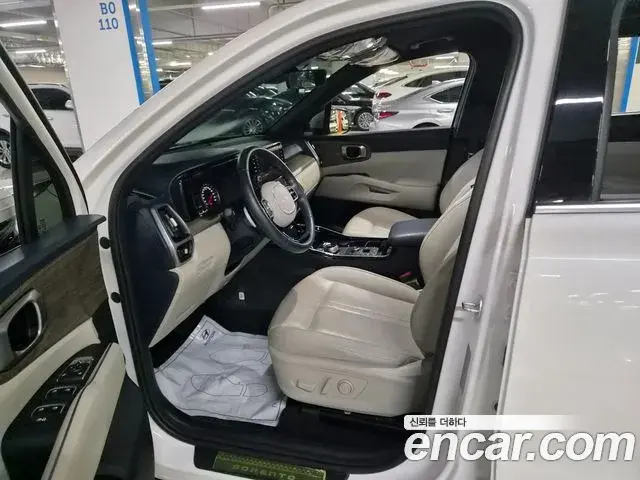 Kia Sorento 2023 — Фото 14/20